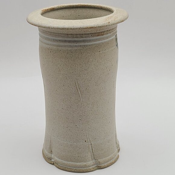 Signed Studio Pottery 5.75" Tall Vase 3.75" Diameter Tan with White Brown Blue - Picture 5 of 10